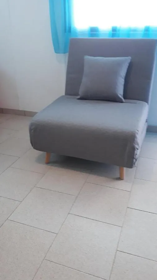 B&D 1 Apartment Zola Greece